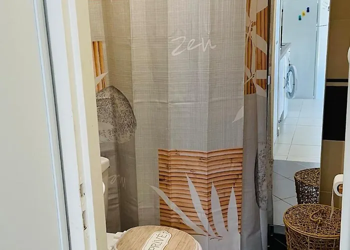 2 Steps From Bergerie Beach! Lägenhet *